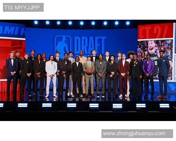 2019年10月28日火箭与雷霆激战回顾双方明星球员表现与赛季前景分析 2019年10月28日火箭与雷霆激战回顾双方明星球员表现与赛季前景分析